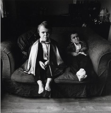 Il genio di Diane Arbus, la fotografa degli aristocratici della sofferenza